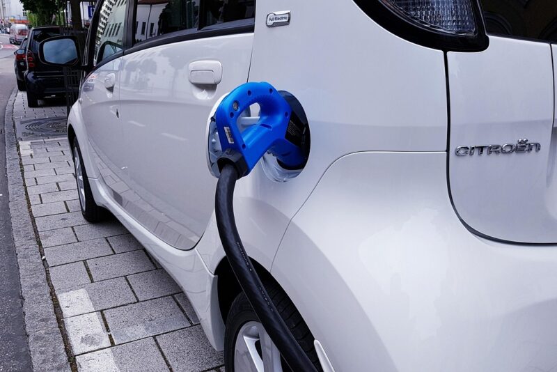 Bateria de carro elétrico: hábitos de recarga que preservam a autonomia por anos